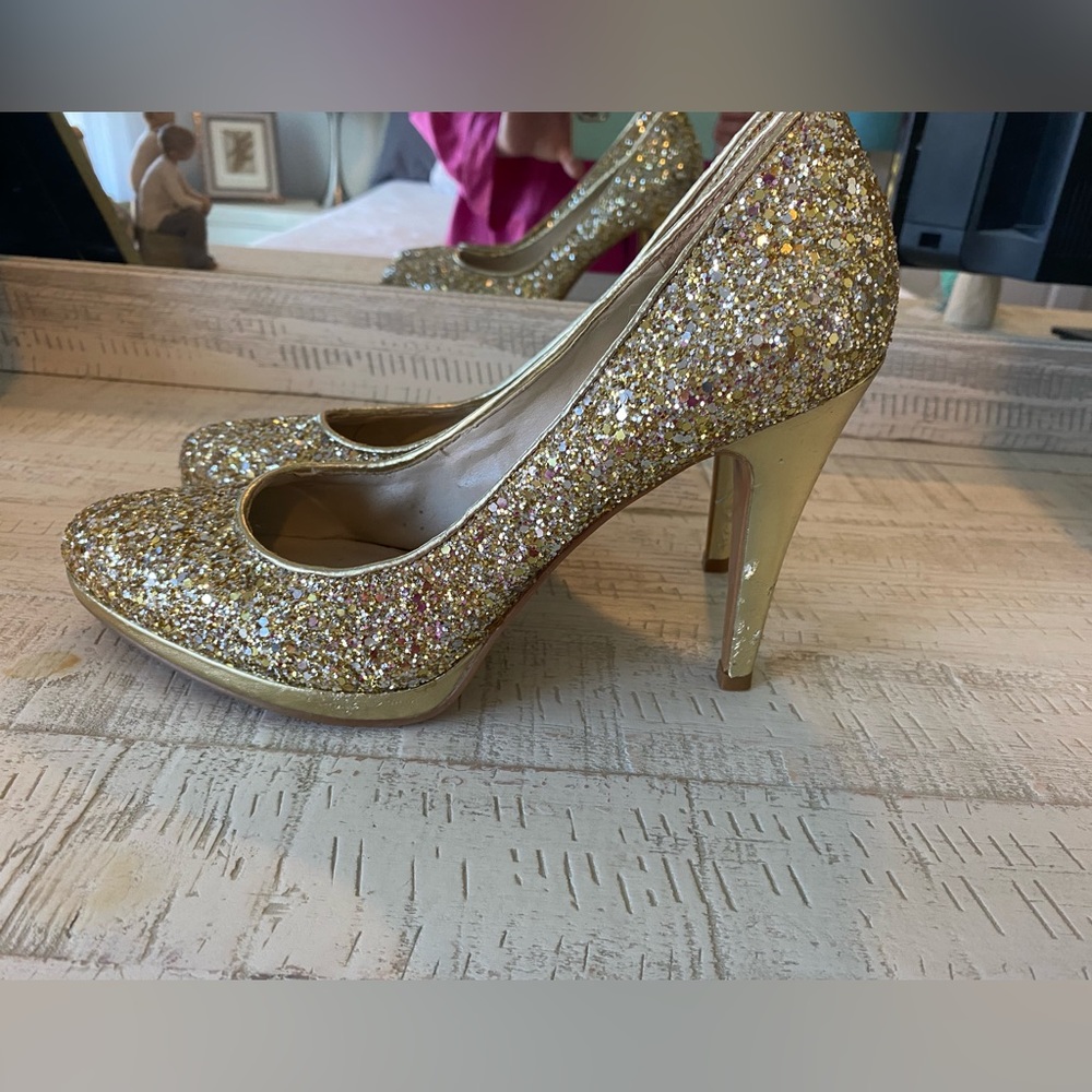 Nine West Gold Glitter Rocha Heels